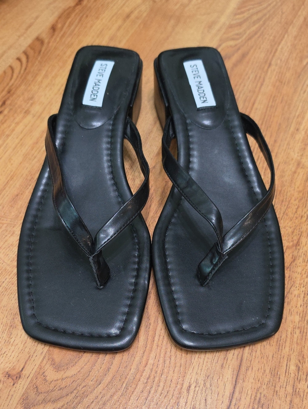 Steve Madden Black Square Toe Thong Sandals Size 11